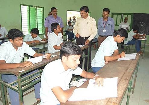 கடலூர் மாவட்டத்தில் 80 மையங்களில் 30,732 பேர் பிளஸ்டூ தேர்வெழுதினர்: ஆட்சியர் ஆய்வு